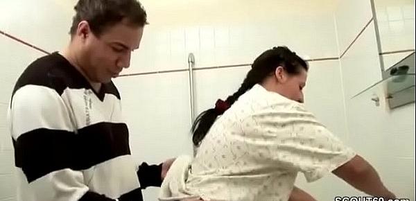  Daddy Caught Step-Daughter in Bathroom and Seduce her